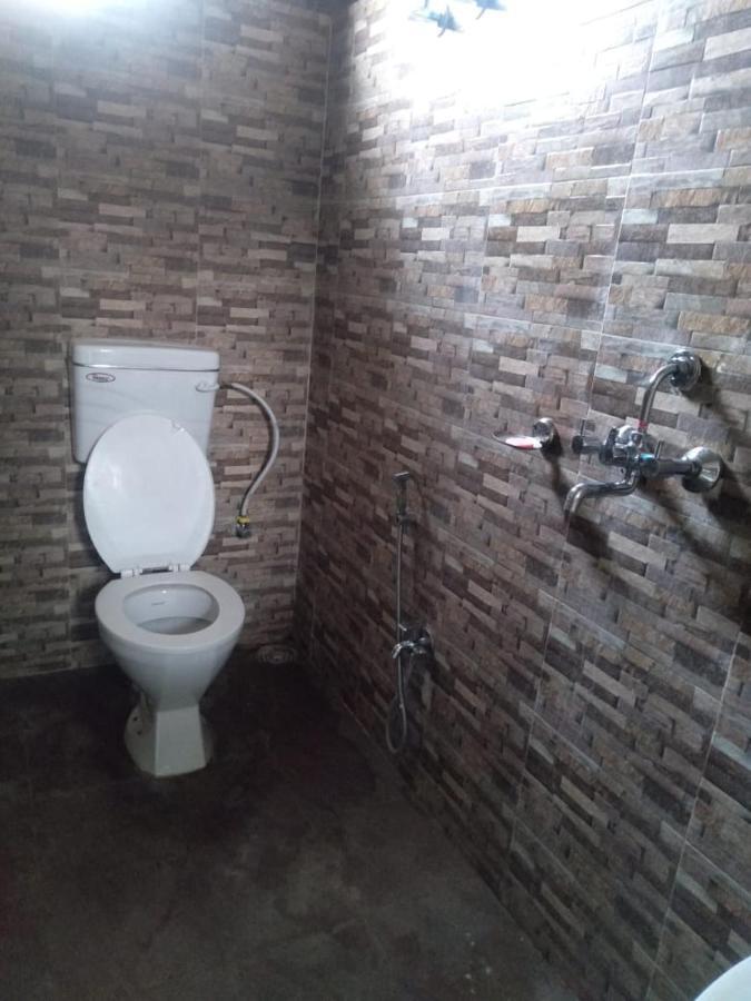 Woodland Lodge And Restaurant Guwahati Dış mekan fotoğraf