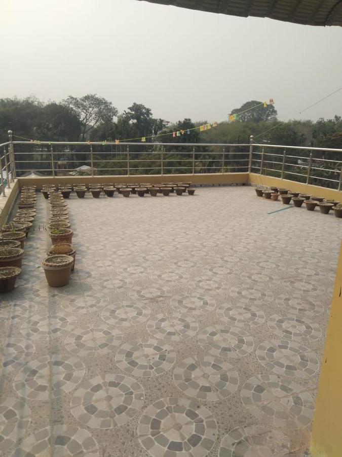 Woodland Lodge And Restaurant Guwahati Dış mekan fotoğraf