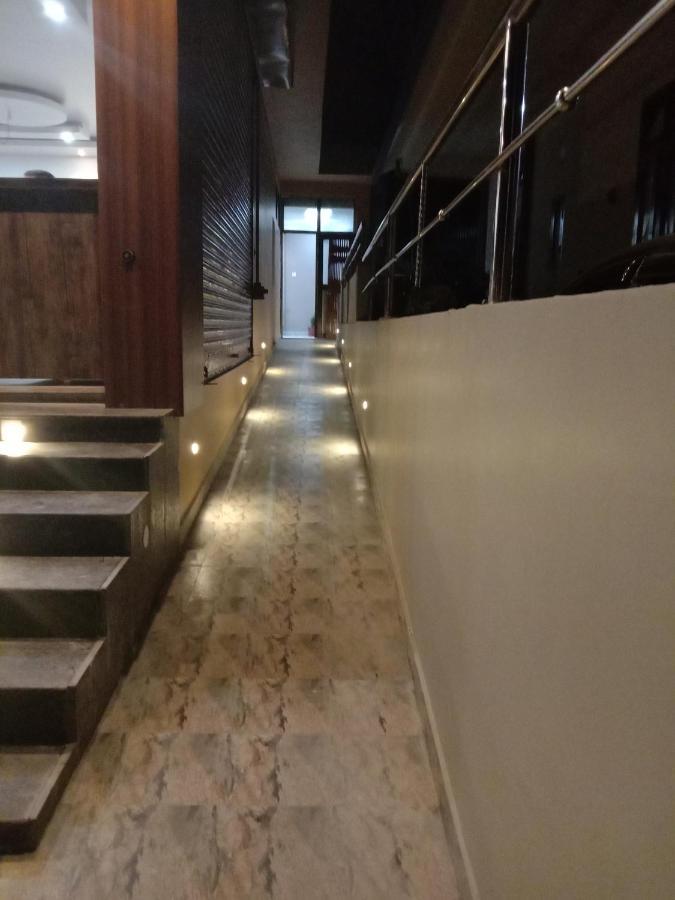 Woodland Lodge And Restaurant Guwahati Dış mekan fotoğraf